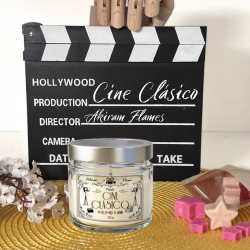 VELA AROMÁTICA CINE CLÁSICO 300g | Vela de soja y coco con aroma floral.